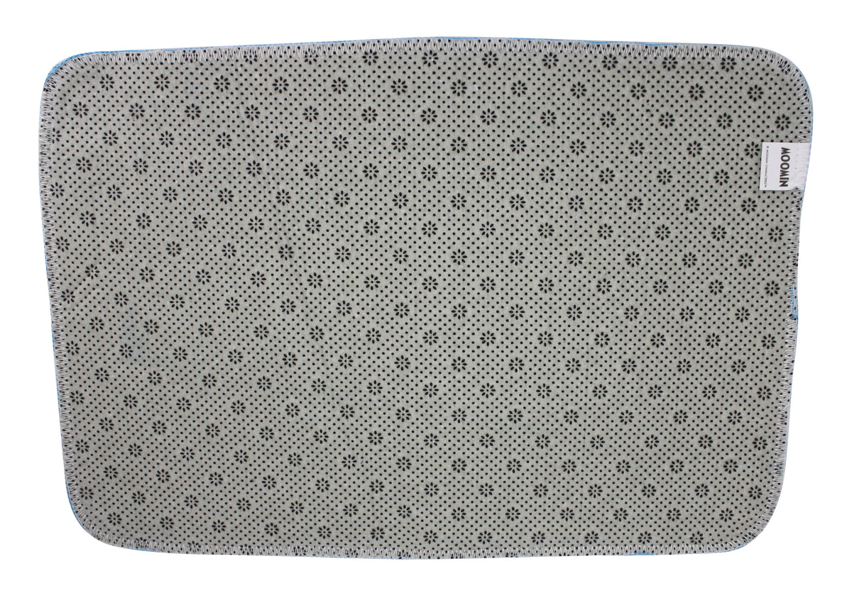 Moomin Bath Mat, Floor Mat 35cm x 50cm: Love is in the air. - farangshop-co