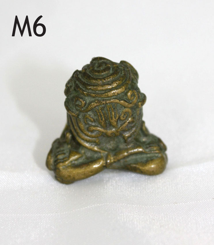 Small Buddhist amulets – different styles and prices - farangshop-co