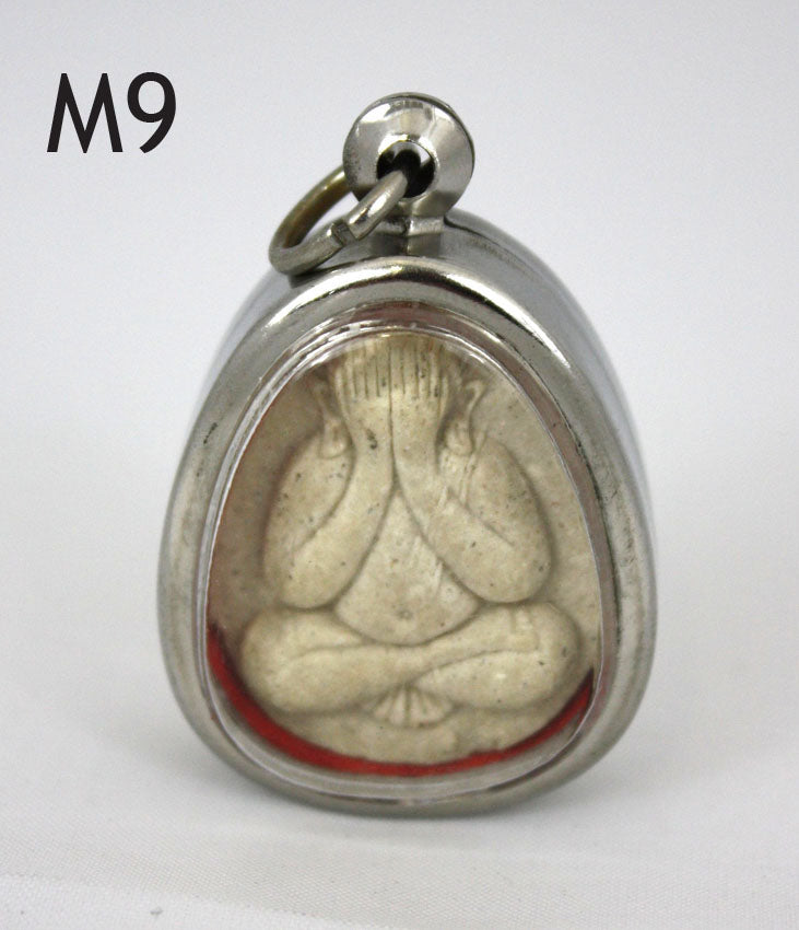 Small Buddhist amulets – different styles and prices - farangshop-co