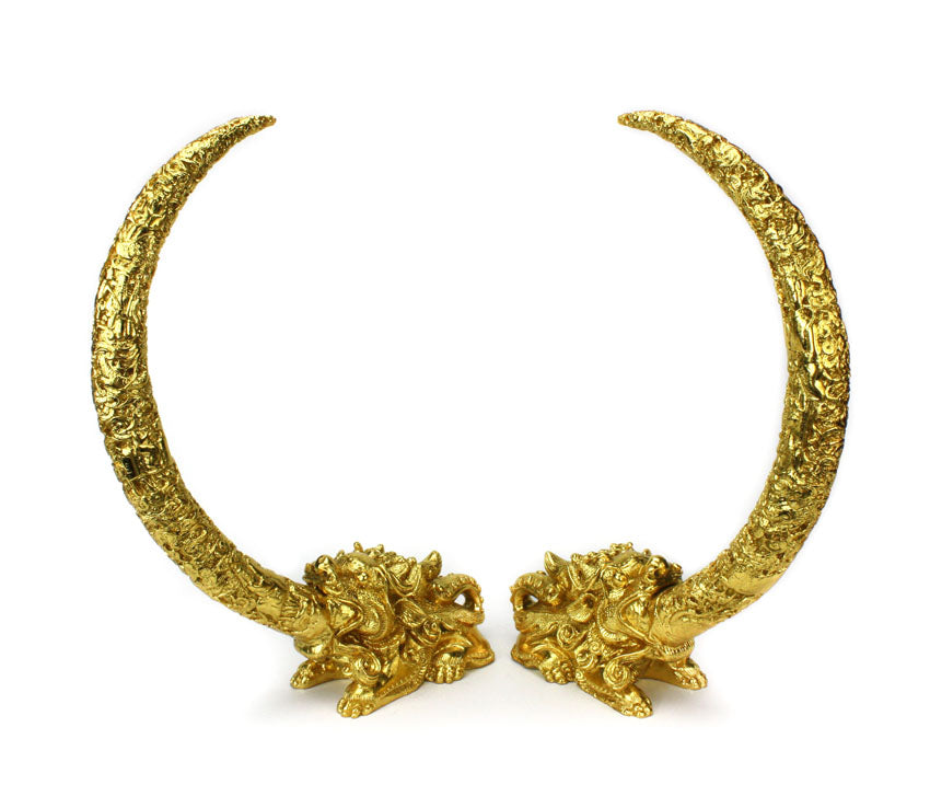 Pair of gold tusks in intricate detail mounted on Chinese lion - farangshop-co