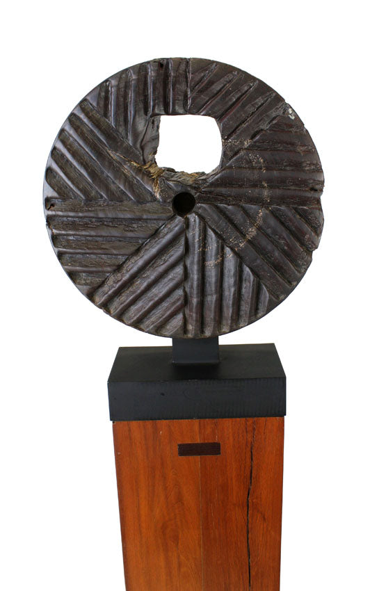 Interior design Teak nut grinding wheel on teak base - farangshop-co