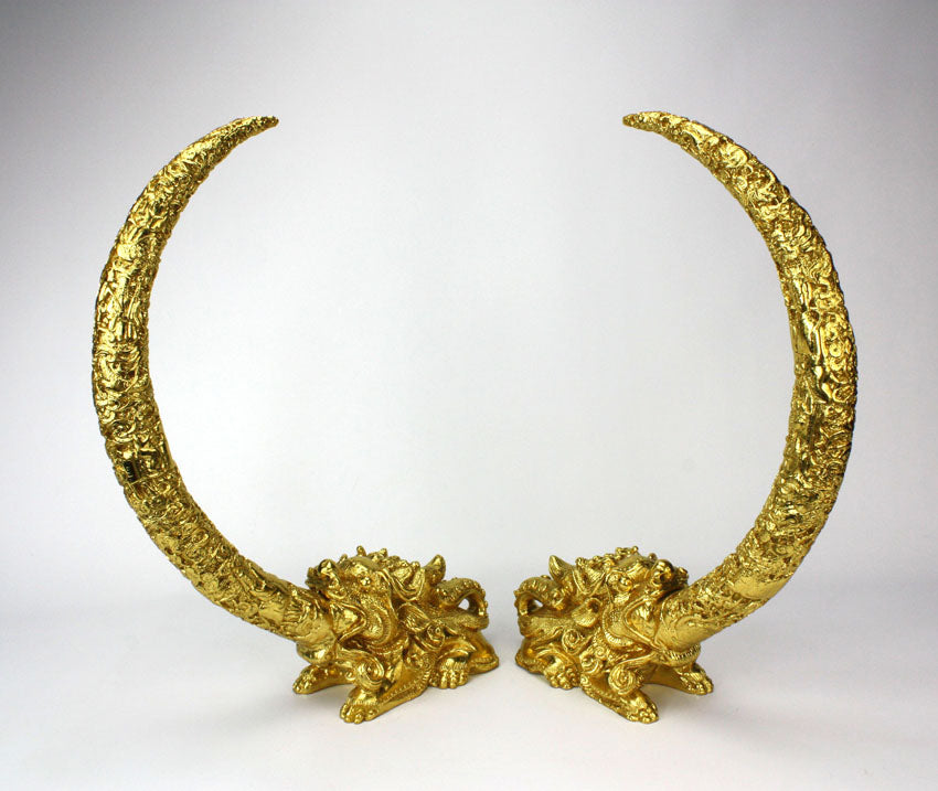 Pair of gold tusks in intricate detail mounted on Chinese lion - farangshop-co